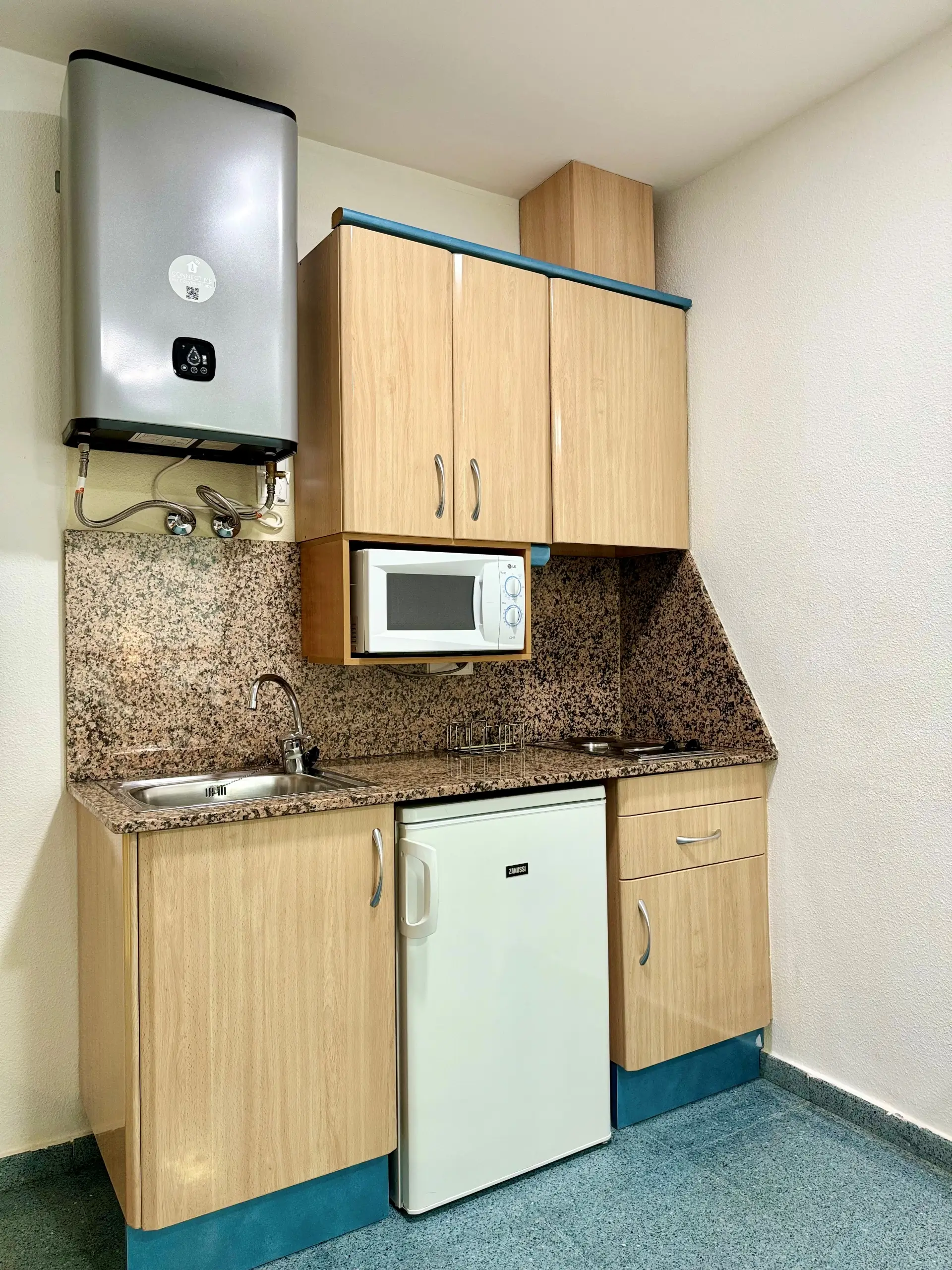 Detalle del equipamiento de la suite familiar estándar